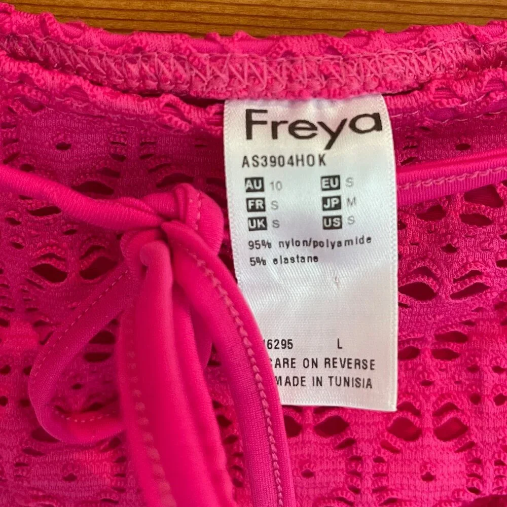 Rasberry Pink Crochet Bikini Bottoms - Women's Small - EUC - Picture 6 of 8